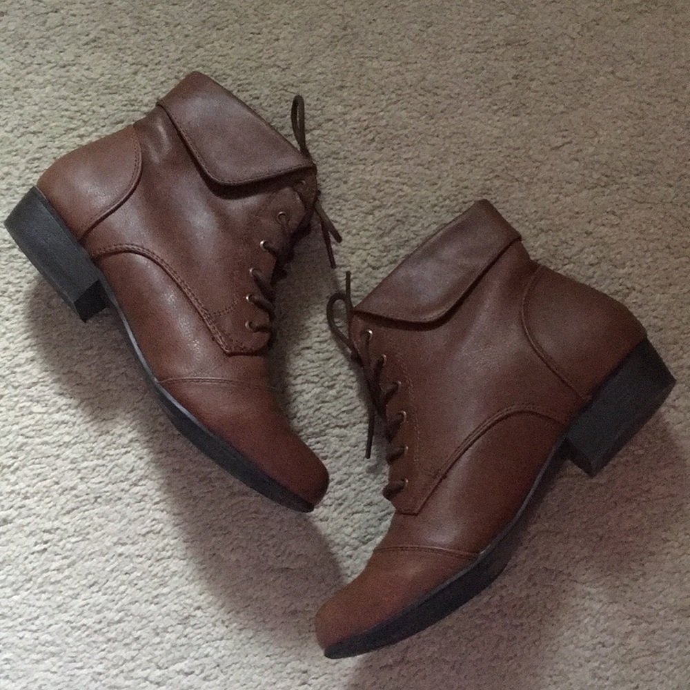 Breckelles Lace up ankle boots size 7